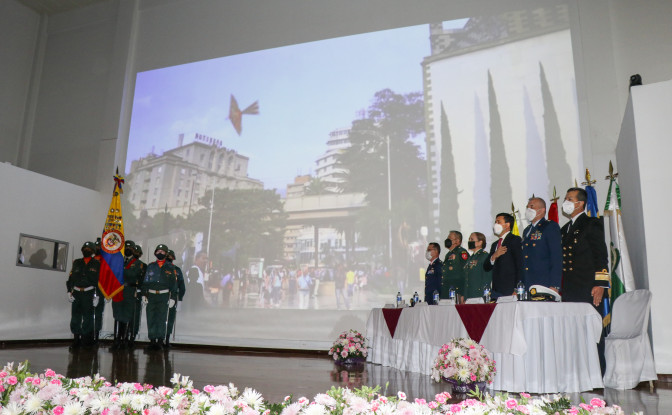 ceremonia-aniversario-11-de-mayo-21.jpg ceremonia-aniversario-11-de-mayo-21.jpg