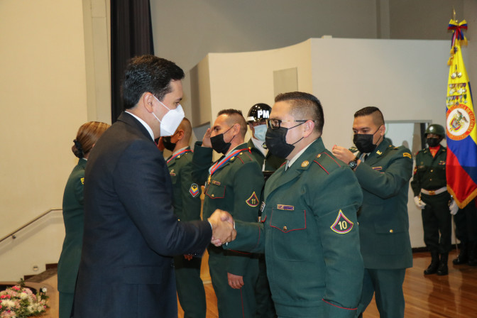 ceremonia-aniversario-11-de-mayo-23.jpg ceremonia-aniversario-11-de-mayo-23.jpg