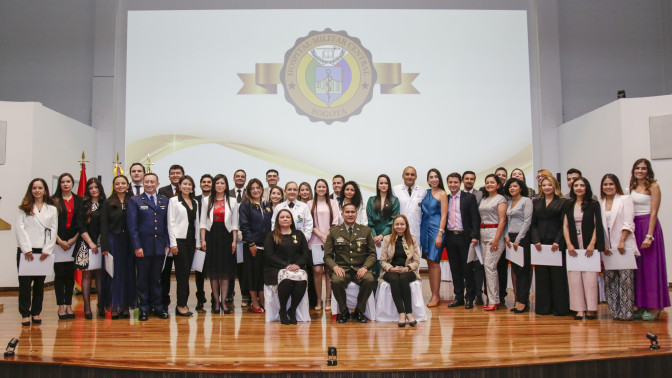 graduados.jpg graduados.jpg